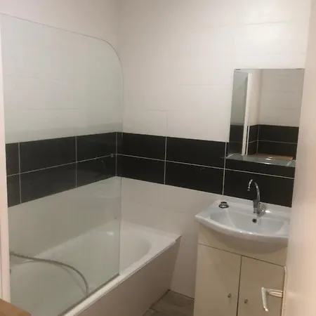 2 Pièces Malaussena Appartement *